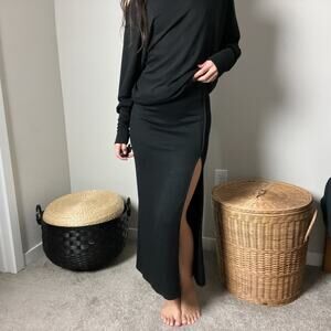 aritizia wilfred black high waisted fitted minimalist high slit midi skirt